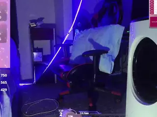 blondiewithanass's Live Sex Cam Show