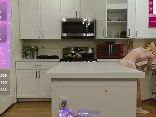 blondiewithanass's Live Sex Cam Show