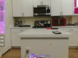 blondiewithanass's Live Sex Cam Show