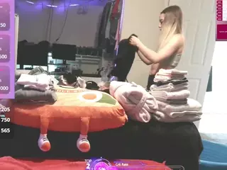 blondiewithanass's Live Sex Cam Show