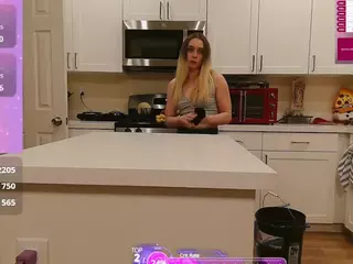 blondiewithanass's Live Sex Cam Show