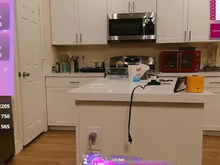 blondiewithanass's Live Sex Cam Show