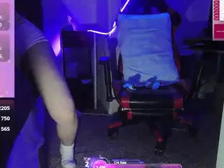 blondiewithanass's Live Sex Cam Show