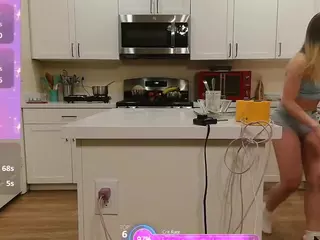 blondiewithanass's Live Sex Cam Show