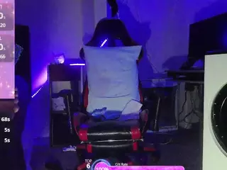blondiewithanass's Live Sex Cam Show