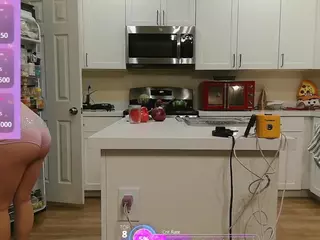 blondiewithanass's Live Sex Cam Show