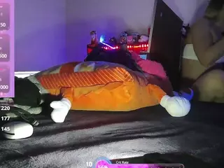 blondiewithanass's Live Sex Cam Show