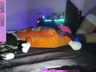 blondiewithanass's Live Sex Cam Show