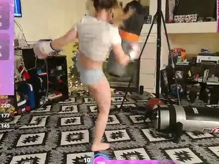blondiewithanass's Live Sex Cam Show