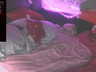 Live cam show with blondiewithanass