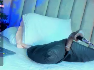 Isabella's Live Sex Cam Show
