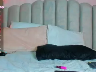 Isabella's Live Sex Cam Show