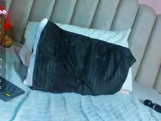 Isabella's Live Sex Cam Show