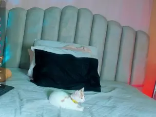 Isabella's Live Sex Cam Show