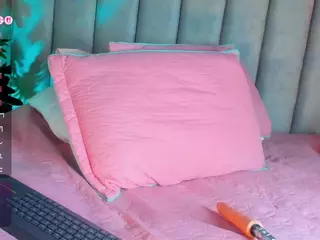 Isabella's Live Sex Cam Show