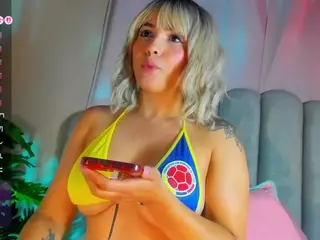 Isabella's Live Sex Cam Show