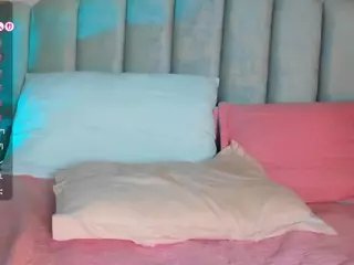 Isabella's Live Sex Cam Show