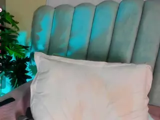 Isabella's Live Sex Cam Show