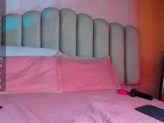 Isabella's Live Sex Cam Show