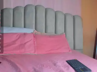 Isabella's Live Sex Cam Show