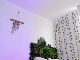 karlyee's Live Sex Cam Show