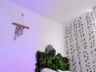 karlyee's Live Sex Cam Show