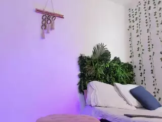 karlyee's Live Sex Cam Show