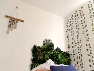 karlyee's Live Sex Cam Show