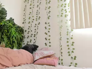 karlyee's Live Sex Cam Show