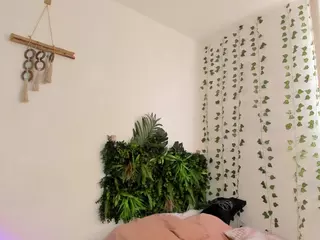 karlyee's Live Sex Cam Show