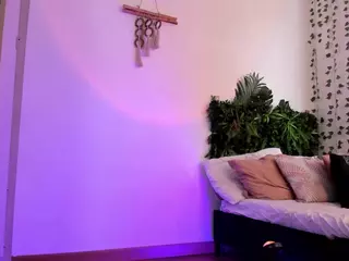 karlyee's Live Sex Cam Show