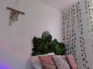 karlyee's Live Sex Cam Show