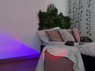 karlyee's Live Sex Cam Show