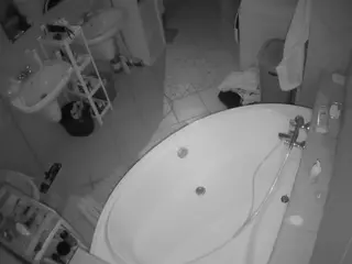 Julmodels Bathroom 1st Floor-1's Live Sex Cam Show