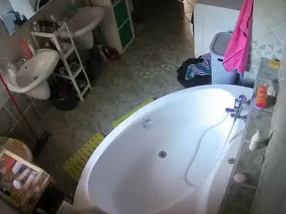 Julmodels Bathroom 1st Floor-1's Live Sex Cam Show