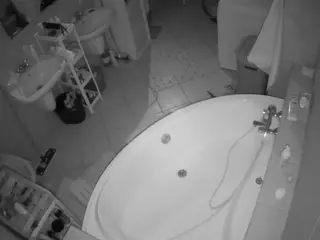 Julmodels Bathroom 1st Floor-1's Live Sex Cam Show