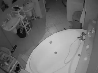 Julmodels Bathroom 1st Floor-1's Live Sex Cam Show