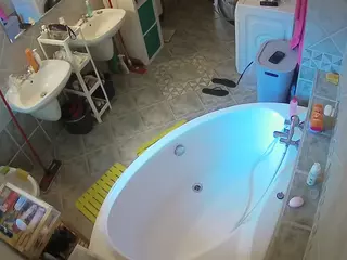 Julmodels Bathroom 1st Floor-1's Live Sex Cam Show