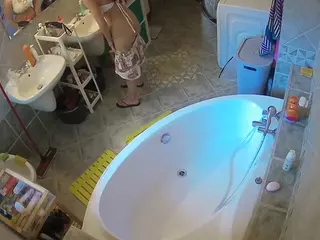 Julmodels Bathroom 1st Floor-1's Live Sex Cam Show