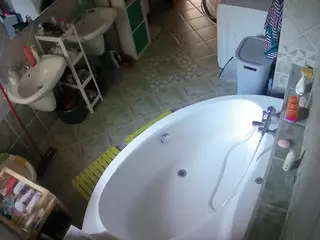 Julmodels Bathroom 1st Floor-1's Live Sex Cam Show
