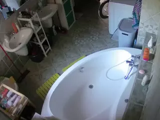 Julmodels Bathroom 1st Floor-1's Live Sex Cam Show