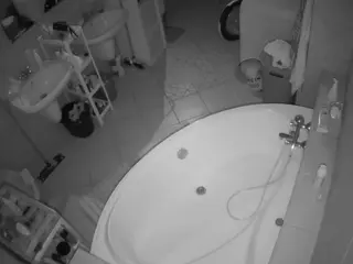 Julmodels Bathroom 1st Floor-1's Live Sex Cam Show