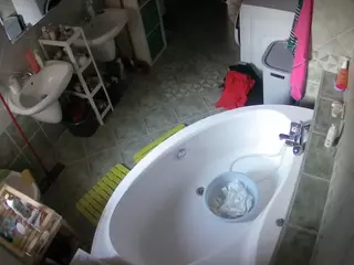 Julmodels Bathroom 1st Floor-1's Live Sex Cam Show