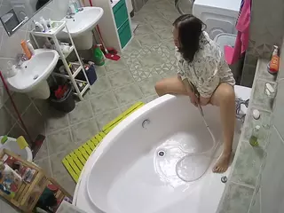 Julmodels Bathroom 1st Floor-1's Live Sex Cam Show