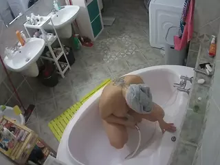 Julmodels Bathroom 1st Floor-1's Live Sex Cam Show