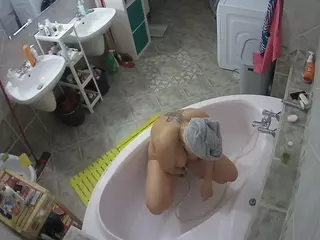 Julmodels Bathroom 1st Floor-1's Live Sex Cam Show