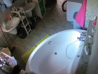 Julmodels Bathroom 1st Floor-1's Live Sex Cam Show
