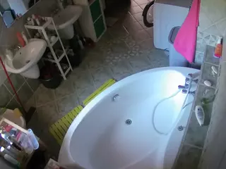 Julmodels Bathroom 1st Floor-1's Live Sex Cam Show