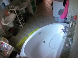 Julmodels Bathroom 1st Floor-1's Live Sex Cam Show