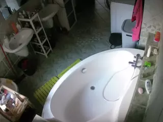 Julmodels Bathroom 1st Floor-1's Live Sex Cam Show
